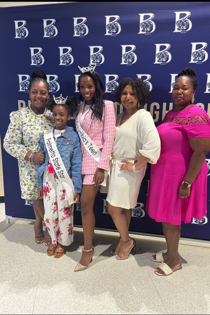 What an amazing Mother-Daughter Brunch sponsored by our “Girls With Pearls” and a star studded panel of guest speakers! Many thanks to @1ProudBengal for the use of @BlythewoodHigh @RichlandTwo @gcarterAP @Ms_B_teachesall @BMSatRSD2