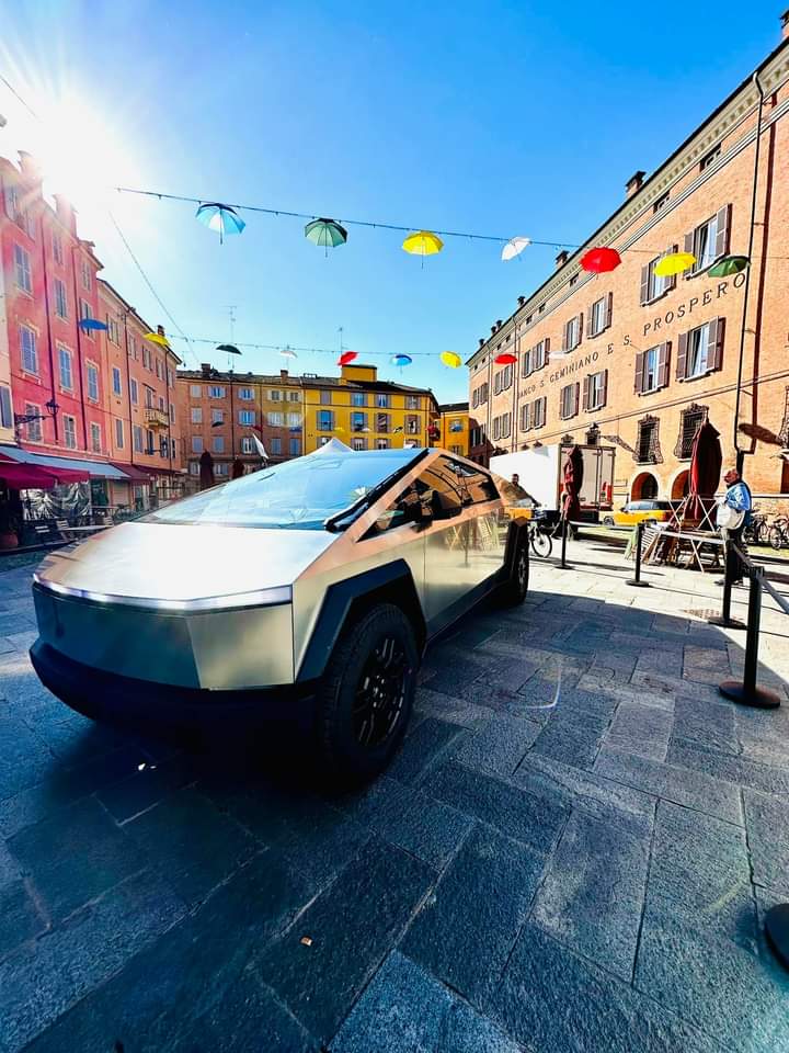 Cybertruck in Modena, Italy 🇮🇹