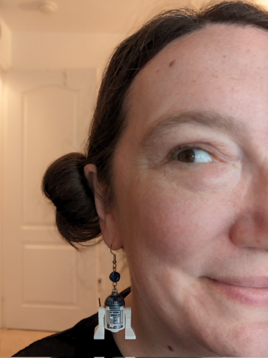May the 4th be with you. ✨ We started the morning with chocolate gravy and biscuits. I'm still having a rough time with my asthma, so I'm home instead of at commencement, but we're being celebratory here too. (Earrings by @ek_anderson!)