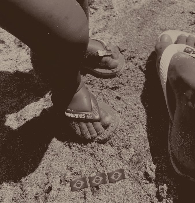 as  brasileirinhas  em  seu  habitat  natural.