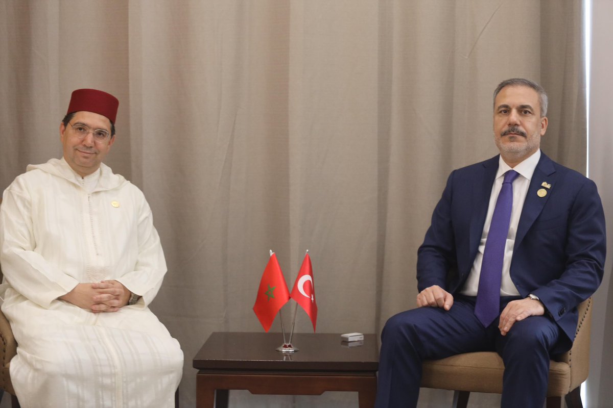 En marge de la 15ème Conférence au Sommet de l’OCI, M. Nasser Bourita s’est entretenu, aujourd’hui à Banjul, avec son homologue de la République de Türkiye, M. Hakan Fidan. @HakanFidan #OICBanjulSummit