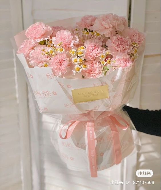 lavieestbelIe's tweet photo. Pink flower bouquets 🌸💐 https://t.co/gcxosoaQPf