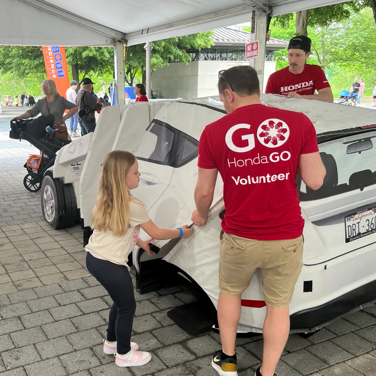 Honda associates are excited to see you at our “Science of Racing” exhibit at the @COSI Science Festival Big Science Celebration today! Stop by to test out a driving simulator and learn about safety gear innovations. We have race cars for you to check out too!