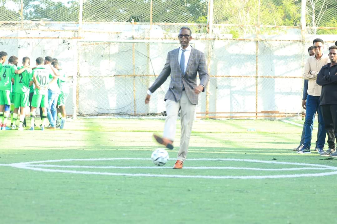 HaajiAddow's tweet image. Our @SIMADUniversity&apos;s Rector Dr. @Dahirhasan kicked off university&apos;s Cultural Week sports tournament 2024! Celebrating 25 years of excellence since establishment. Here&apos;s to a week of spirited competition and unity! 🏆 #UniversityAnniversary #CulturalWeek #SportsTournament&quot;