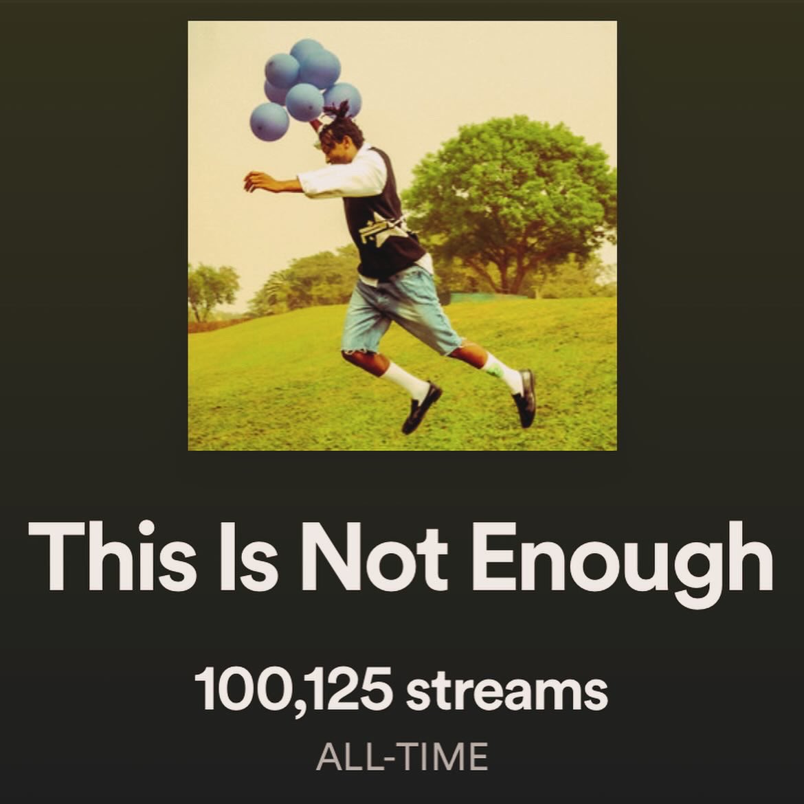 guysss i got my first 100k for a single song on @Spotify, this is so crazy to me! 💜 thank you for believing in me, thank you for listening 💜
