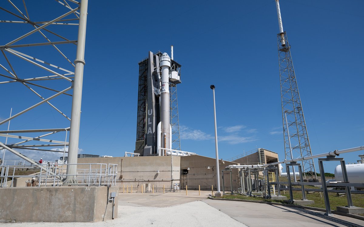 Another mission milestone complete! This morning, @ulalaunch rolled out the Atlas V rocket for @Commercial_Crew's upcoming Crew Flight Test mission, carrying @BoeingSpace's #Starliner spacecraft. Launch is targeted for 10:34pm ET May 6: go.nasa.gov/3ULmpDN