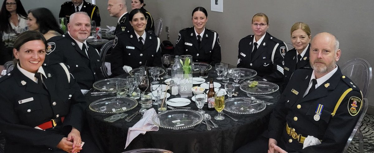 Last night, we came together at the OWLE Awards Gala to celebrate the tremendous accomplishments of women in policing. 

Congratulations to all the award recipients and nominees, including our very own Inspector Jen Crosby and the members of our Target Base Unit.
