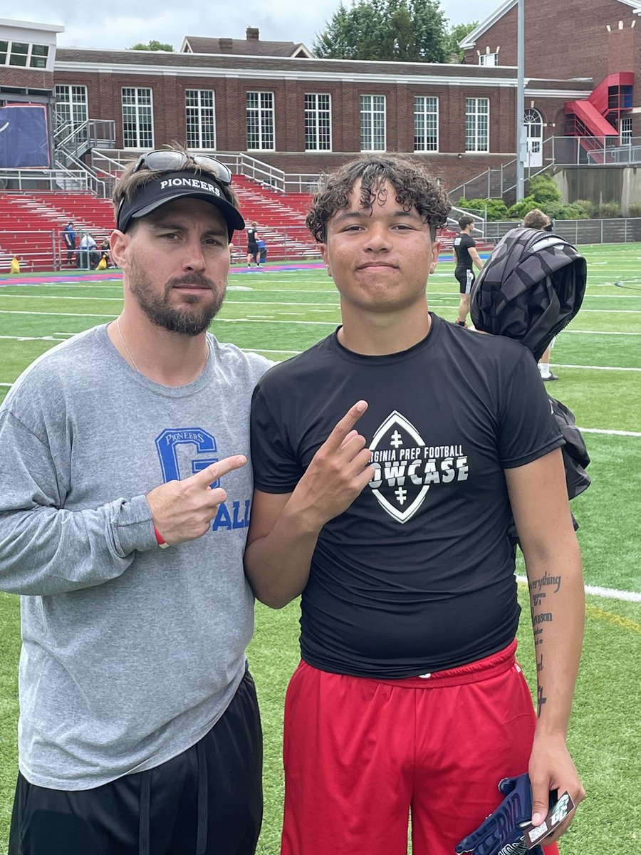 Ty @CoalfieldsCo for having me at the camp progress was definitely made hope to see yall next year @treajr10 @Coach_Mayer