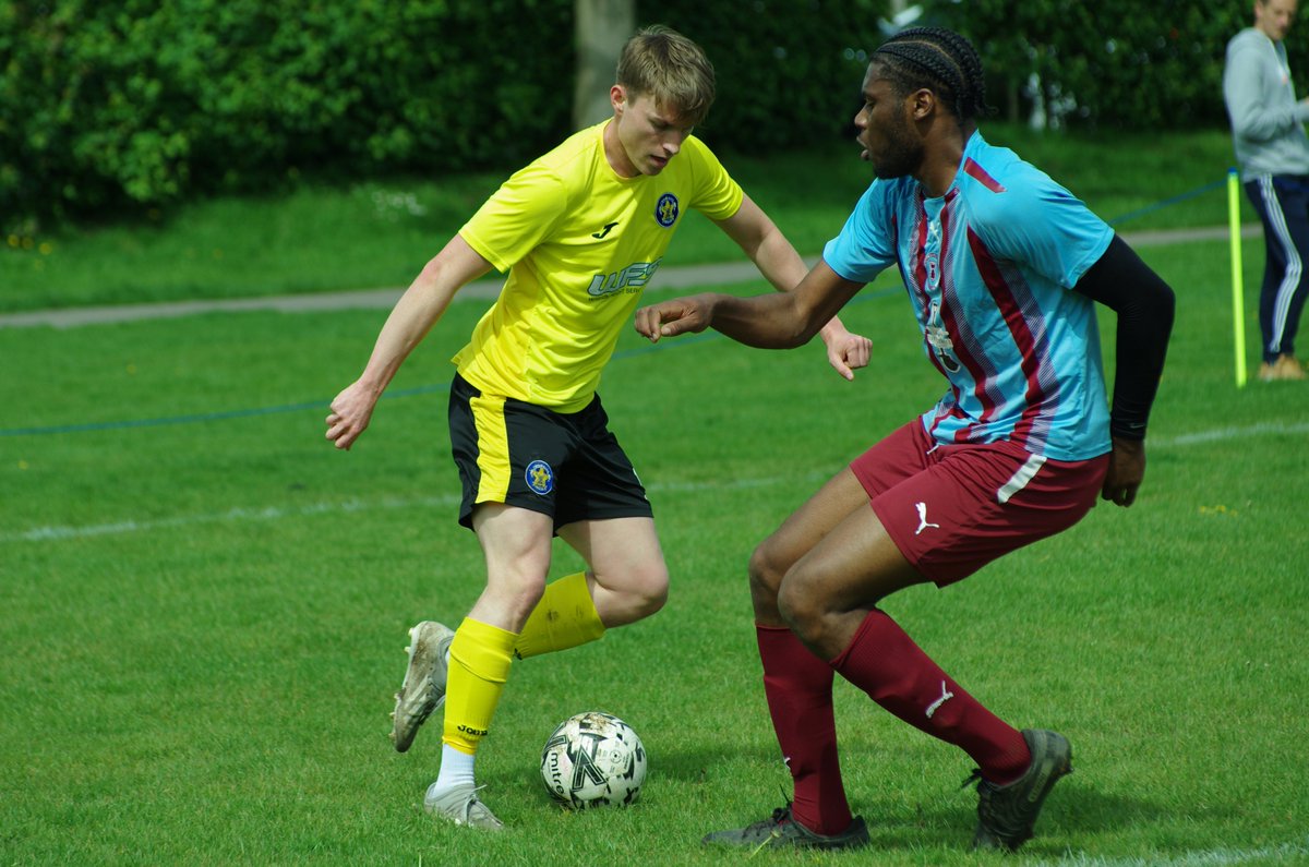 RayleighFootie's tweet image. A few photos📸 as Rayleigh Town put in a good solid team performance with a 4-0 away win at Harold Wood, now onto the BIG one on Wednesday night
@eofl @RayleighTownFC1 @NonLeagueCrowd @ScottMHC14