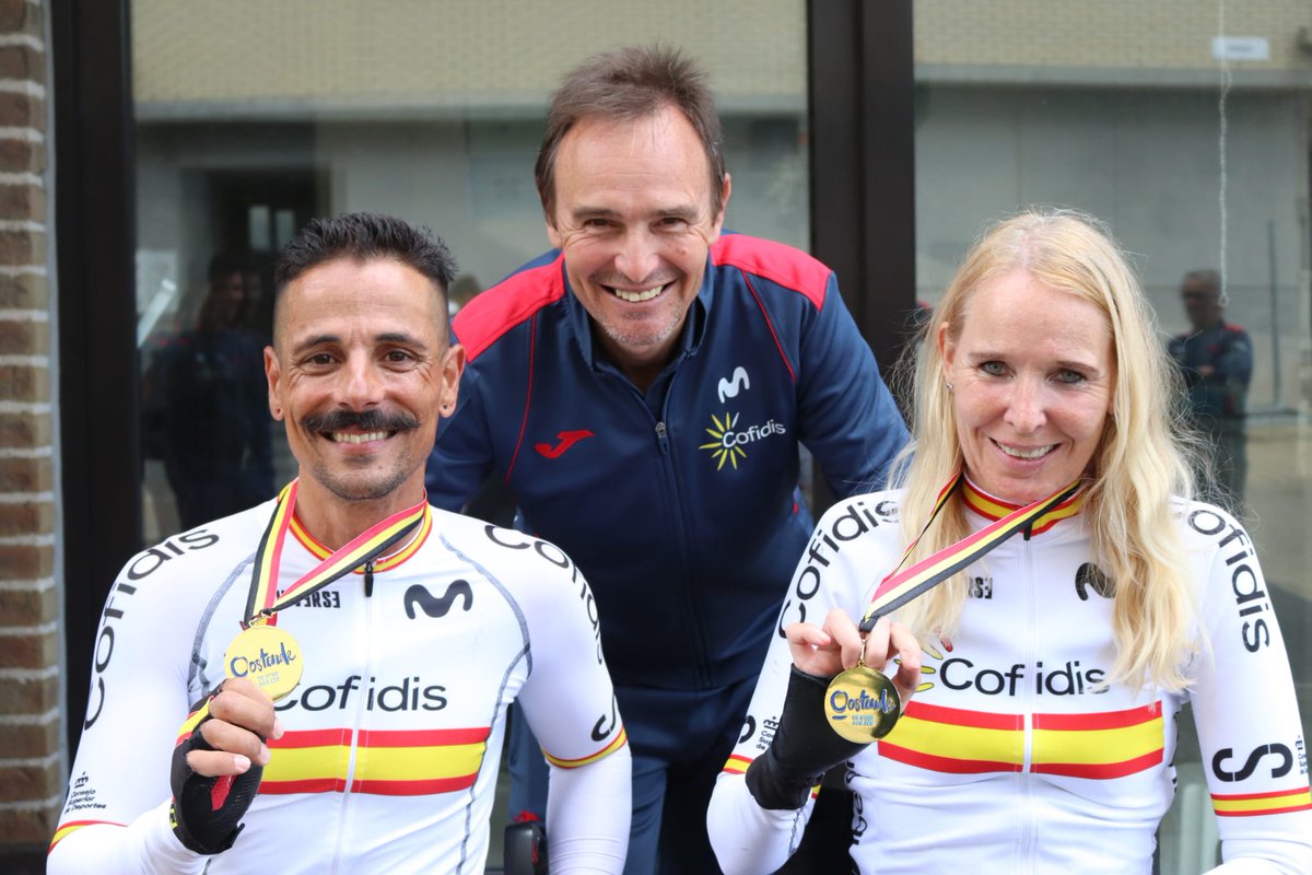 Vuelven a lo más alto del podium en las pruebas de ruta de la copa Mundo Ostende 🇧🇪: 🥇S.Gartote. MH2 🥇M.Vos. WH1 Enorme su actuación del #teamespciclismo !!!! Enhorabuena!!! 👋👋👋 @RFECiclismo @Paralimpicos #ciclismoparalimpico #handbike