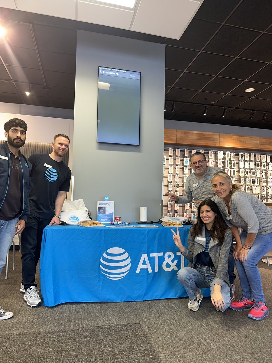Carlos Bahamon (@bahamoncito) on Twitter photo #OneFLA #OneFLABizWeek24
Davieβs In-Store Small Business day Event
<a href="/One_FLA/">OneFLA</a> <a href="/eniggemann/">Enrique Niggemann</a> <a href="/BiankaH26/">Bianka Hernandez, MBA</a> <a href="/8obbyLight/">Robert Friedrich</a> #OneFLA #OneFLABizWeek24
Davieβs In-Store Small Business day Event
<a href="/One_FLA/">OneFLA</a> <a href="/eniggemann/">Enrique Niggemann</a> <a href="/BiankaH26/">Bianka Hernandez, MBA</a> <a href="/8obbyLight/">Robert Friedrich</a>