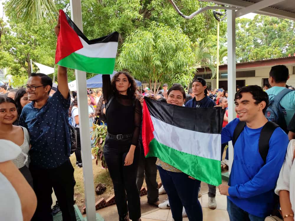 @_Davidcu Los estudiantes de la UNAN Managua expresan su total respaldo y al pueblo palestino.