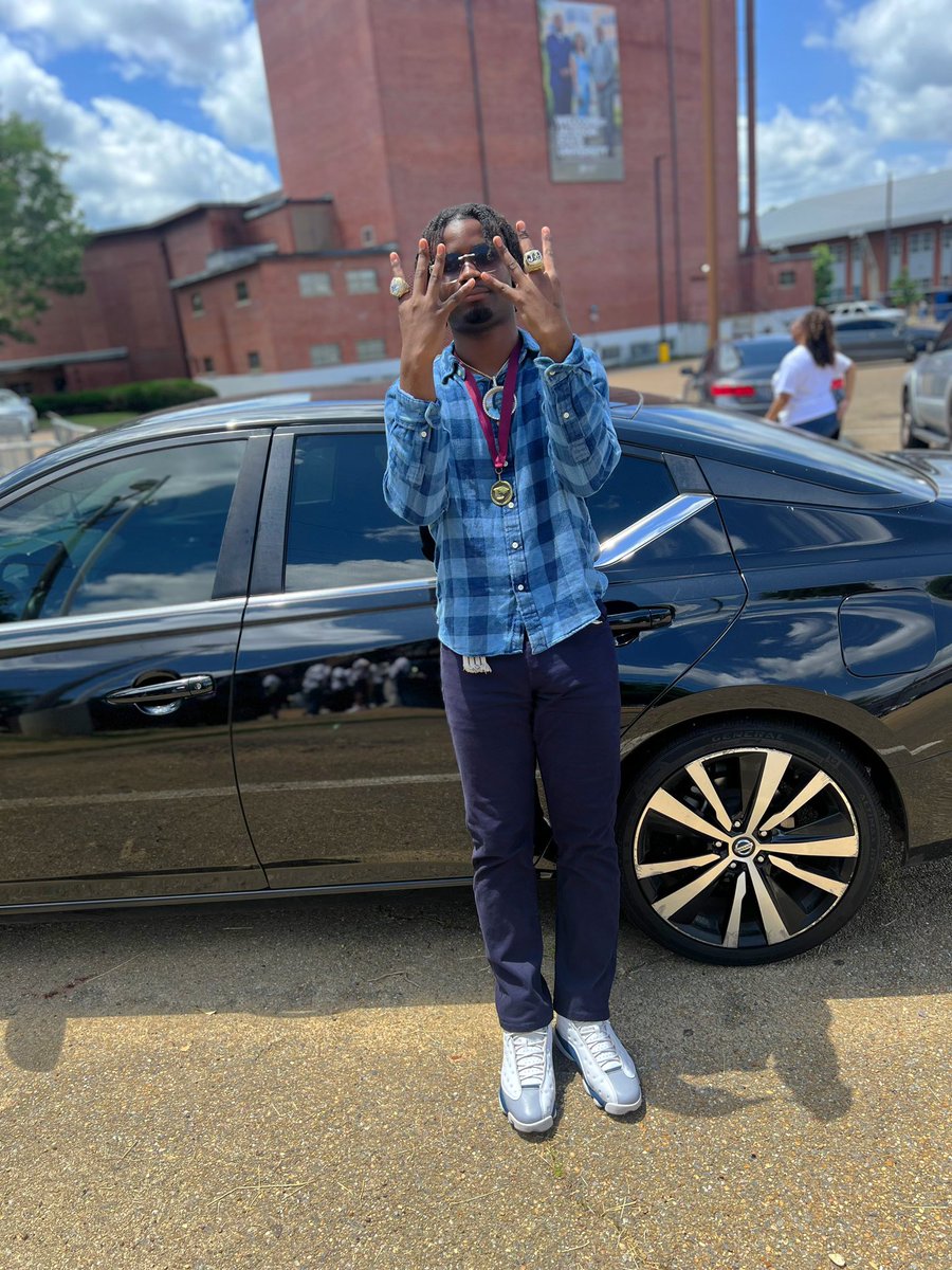 Man This 💩 Really Hit Different When You Got It Out The Mud!🖤

Officially A Graduate At Thee Jackson State University🍾🎓

#theeilove #graduate #blackexcellence