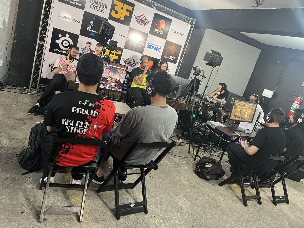 3F tá lindo, olha essa estrutura.
Parabéns para os organizadores 
<a href="/fgcsaopaulo/">Fighting Games Club</a> @SagazBarFight <a href="/jbbrazil84/">JB 🇧🇷</a> <a href="/ggsknox/">Knox (ZateSP da firma ZateFGC)</a>