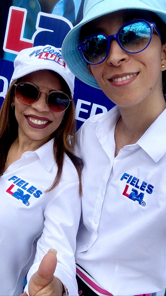 ylsiscruzrd's tweet photo. 2 de las Fieles de Luis.
Tamos en caravana.
@luisabinader
#SomosFieles
#CaravanaDeCotui https://t.co/3TelGJPBRZ