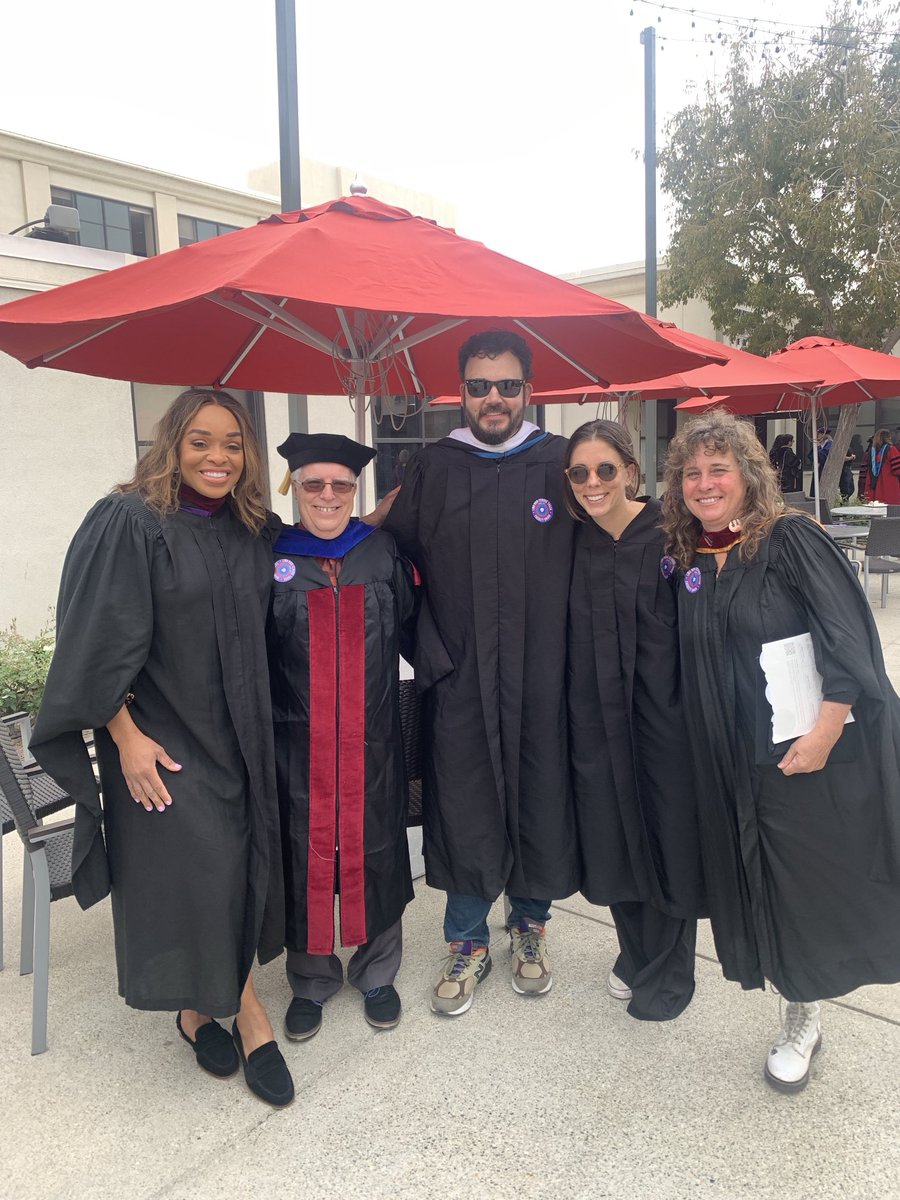 The 112th ⁦@LoyolaMarymount⁩ commencement is underway, with ⁦@LMUJour⁩ faculty ready to honor the Class of 2024 #LMUGrad
⁦@EvelynMcDonnell⁩ ⁦@laurenlizsmart⁩ ⁦@lailamuhammad⁩ ⁦@KyHenderson⁩