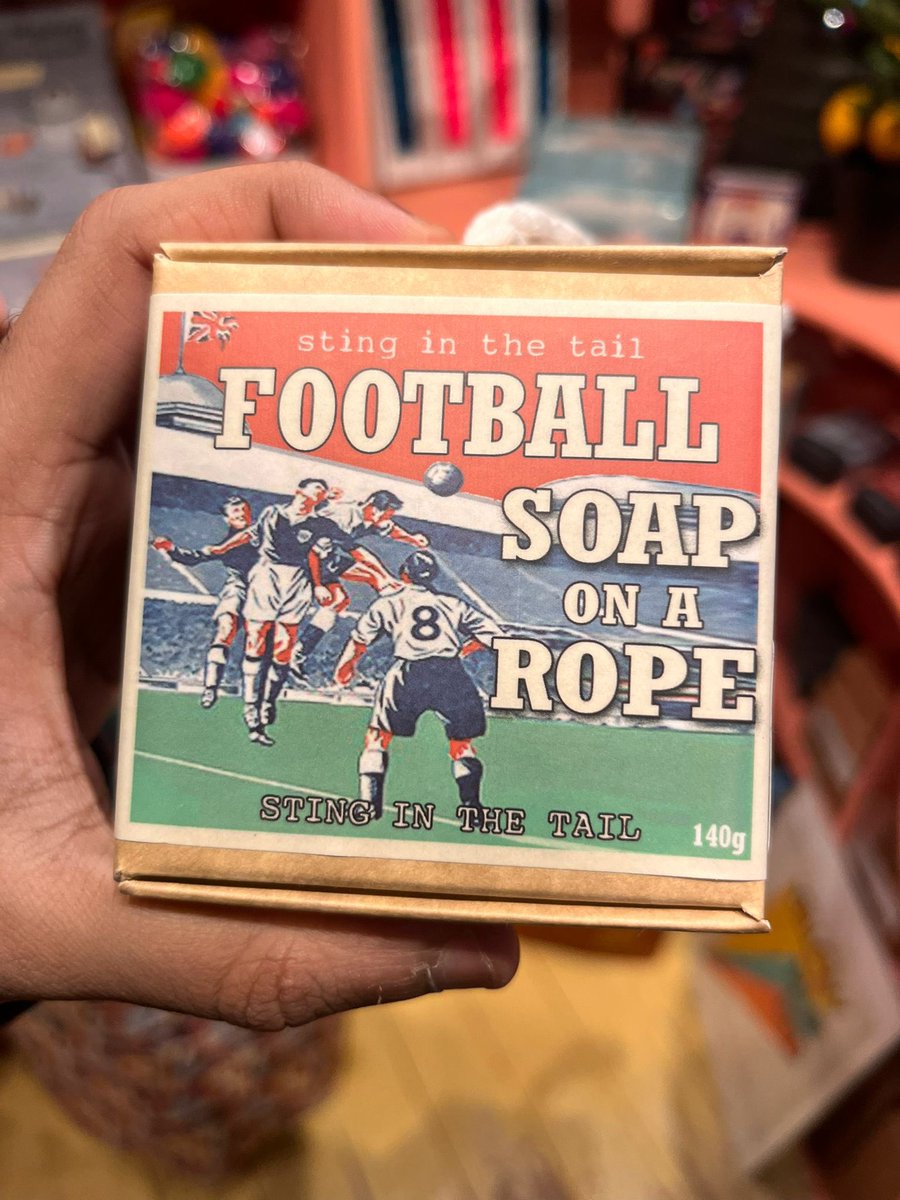 jithsreenivasan's tweet photo. @FootballCliches Found this in a random charity shop in Edinburgh, any idea if the picture from this was a real game? https://t.co/imYSPqMEnY