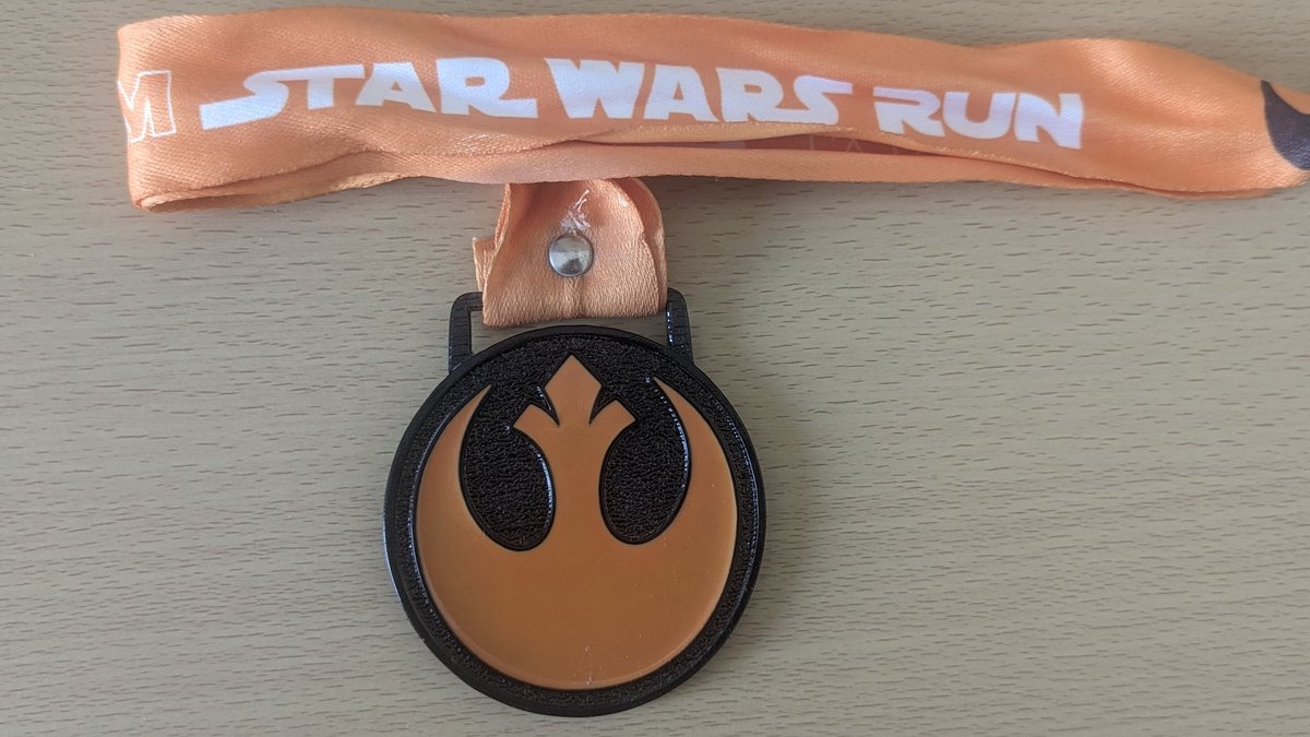 misanmiguel's tweet photo. #Maythe4thBeWithYou
Del baúl.
#MedioMaratón
#StarWarsRun https://t.co/4zymQnK3Uc