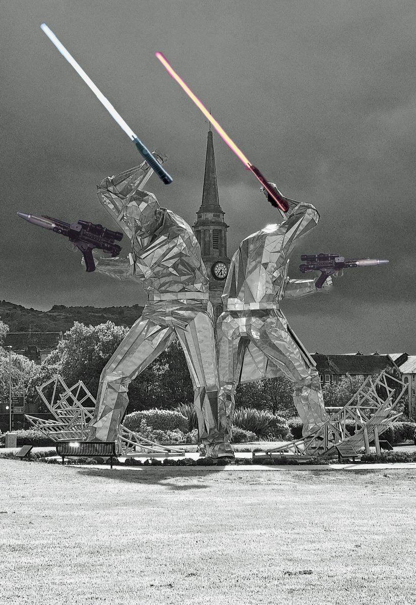 The #ShipbuildersOfPortGlasgow aka BIff & Bash aka The Skelpies getting into the mode on the 4th May #Blaster & #Lightsaber at the ready #Maythe4thBeWithYou #StarWarsDay #PortGlasgow