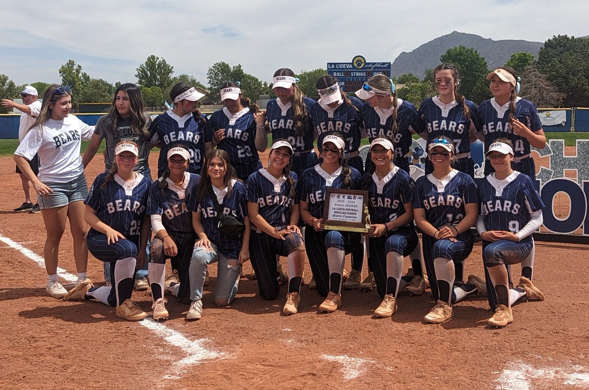 DISTRICT CHAMPS!!! #greatdaytobeabear 🥎🐻🏆