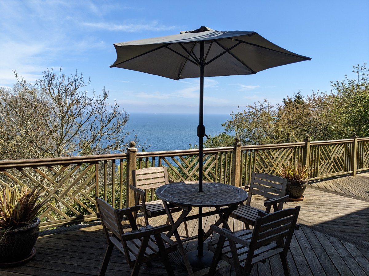 Blue skies, sea views + sunshine on the island today - perfect for getting The Priory's decking set up! ☀️

#shanklin #isleofwight #isleofwightphotography #decking #outdoorseating #blueskies #seaview #selfcatering #holidayhome #bookdirect #ukbreaks #ukstaycation #ukholidays