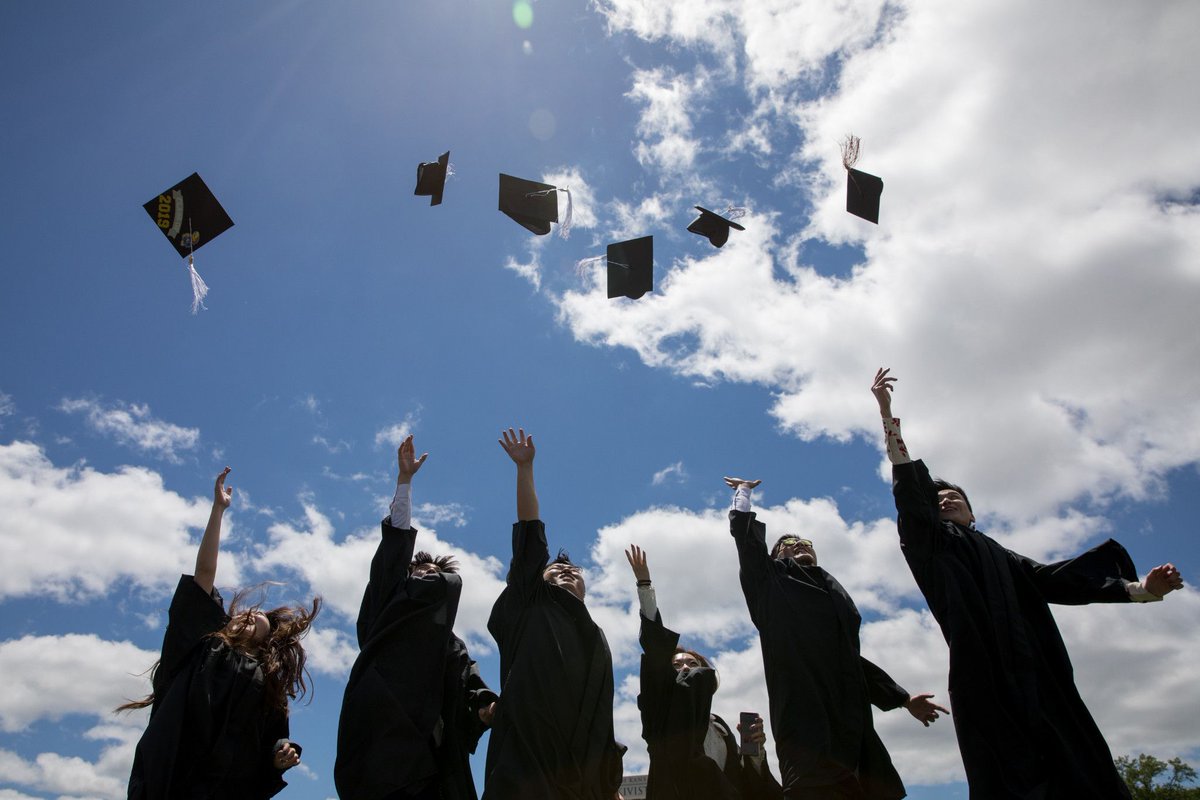 Can't make it to this year's convocation ceremony? 🎓 Watch online! 💻 Click here for more information 🔗 soehs.ku.edu/student-life/g…