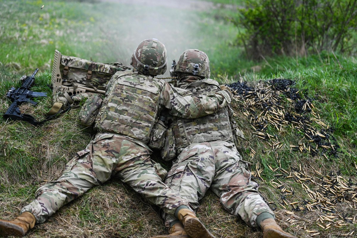 The battle buddy system teaches @USArmy Soldiers how to work together as a team and how to look out for fellow Soldiers at all times, in and out of combat. Even when you’re not in the field, think to yourself, “Have I checked on my buddy today?” #StrongerTogether