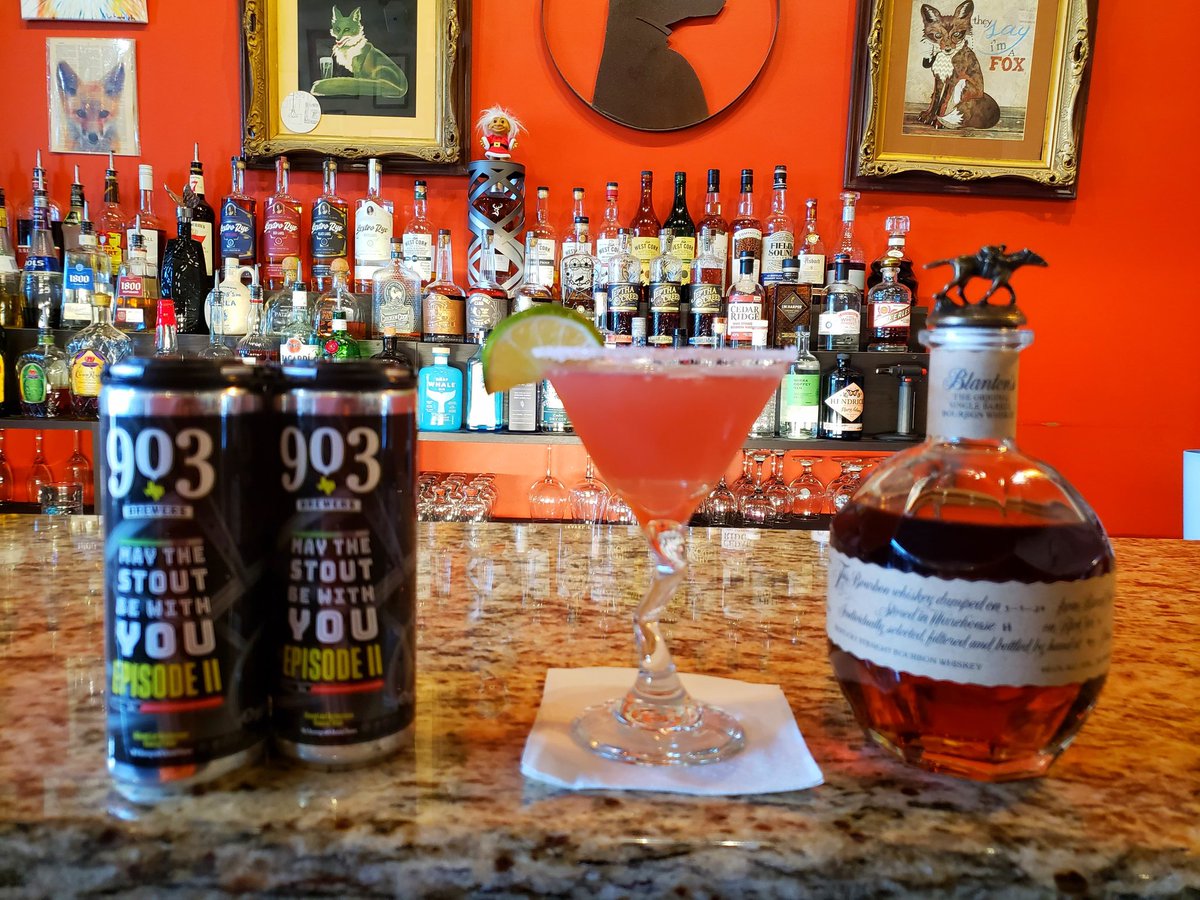 Watch the Derby with us! Sip a Tequila martini, enjoy some Star Wars themed beers including this Episode 2 from 903 that is different from last year.

#rockfallsil #rustyfox #craftbeerlover #SterlingIL #craftbeerlife #dixonillinois #SaukValley #craftbeer  #kentuckyderby #whiskey