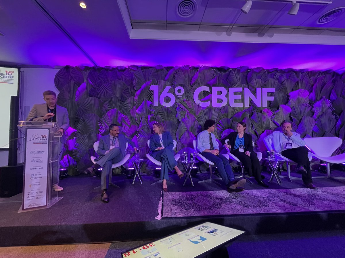 Kendall_Lee1's tweet image. Yoonbae and Kristen were a hit at the Brazilian Stereotactic and Functional Neurosurgery meeting! @OhYoonbae @k_scheitler