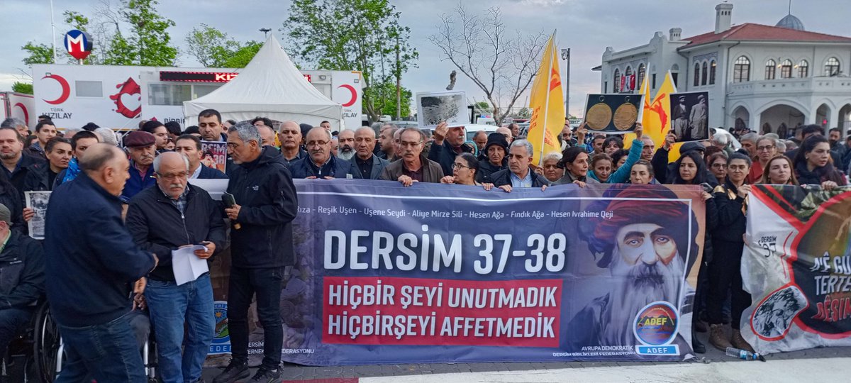 Dersim Tertelesinin 87. yıldönümünde vekillerimiz, PM üyelerimiz, il eş başkanımız, il ve ilçe yöneticilerimizle birlikte Kadıköy İskele Meydanı'nda katliamda yitirdiklerimizi andık. Bu ülke karanlık tarihi ile yüzleşene dek hakikat arayışımızdan vazgeçmeyecek; unutmayacak,…