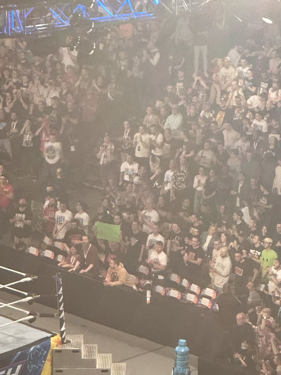 gemeaves's tweet photo. @wwe what’s with the empty front row seats. We’re sat up top and will more than happily fill them for you. We only need two. Hit me up 😉#wwe #WWEBacklash https://t.co/c981VtGr1n