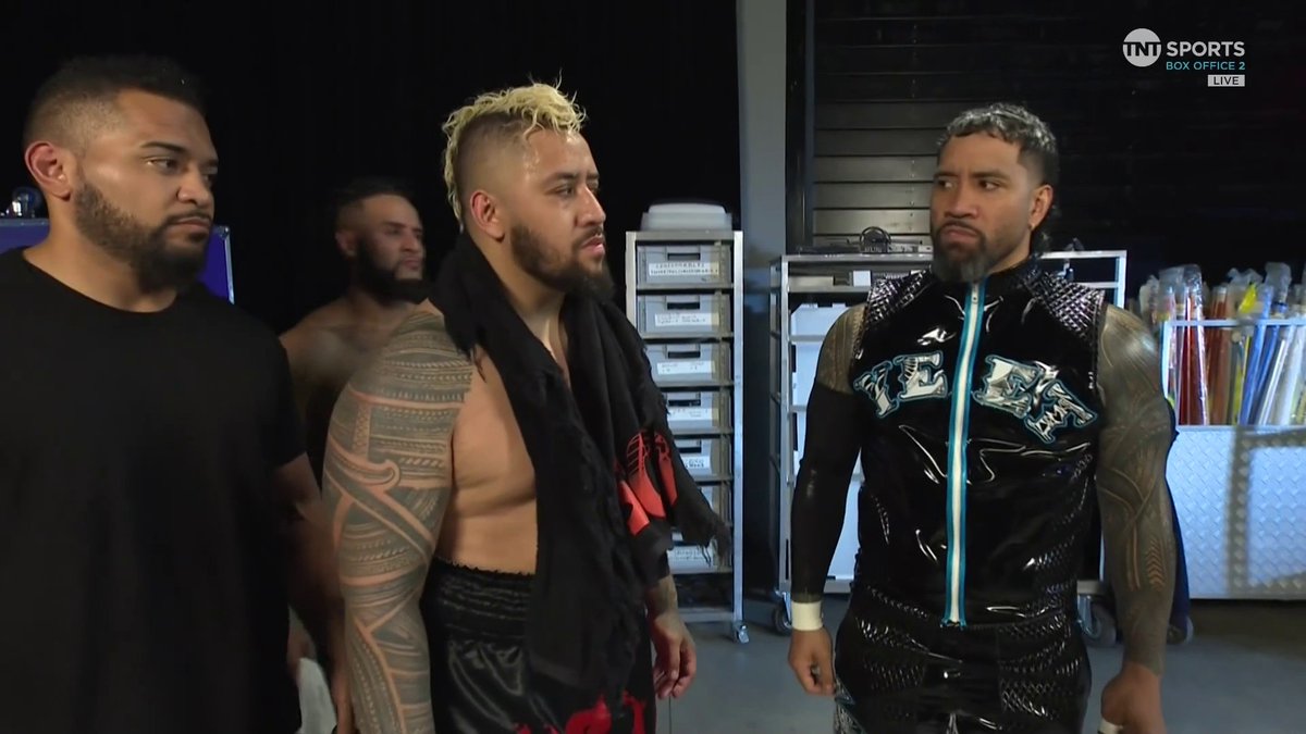 OMG JEY USO MEETS THE NEW BLOODLINE 😭

#WWEBacklash | TNT Sports Box Office