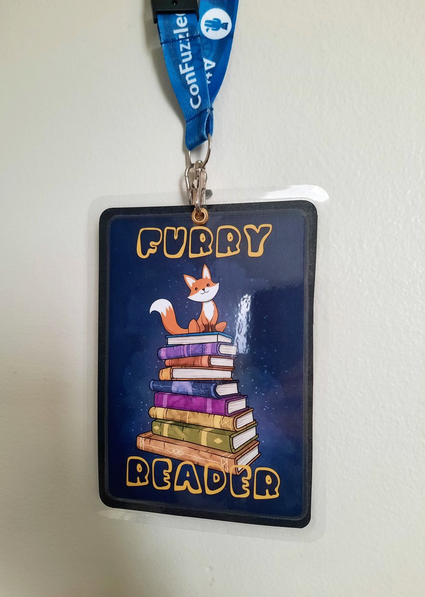 Finally can share a test run of something I've been working on... Furry reader badges!!! 🤩 Some small tweaks will be made to the design but here's a preview of the ones I'll have on my table at Confuzzled 🥰 #furrywriting @CFzDealers @cfconvention