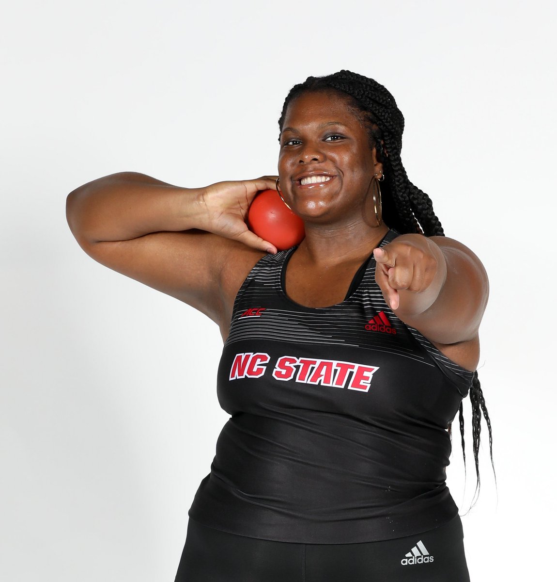 Ta’Honny Exum earns 🥈in the shot put 14.35m/47’1 #PackThrows