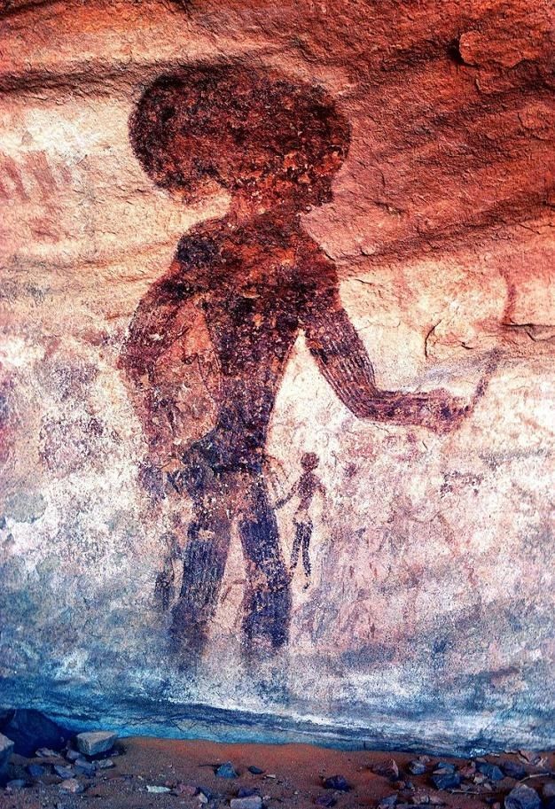 Pinturas rupestres de 'los 'Wandjinas' en Australia 🇦🇺. 
Es clara la alusión a seres extraterrestres.