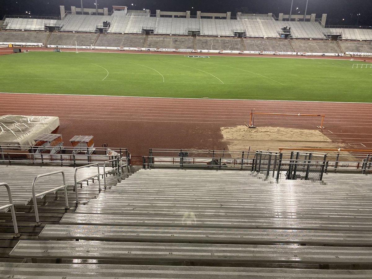 Another state track meet in the books. Yoakum, Hallettsville and Refugio boys and Refugio girls win team titles and lots of medals won by area athletes. Thanks to Travis Harsch for great photos. Thanks to ⁦@uiltexas⁩ Logan Lawrence for his help and patience.