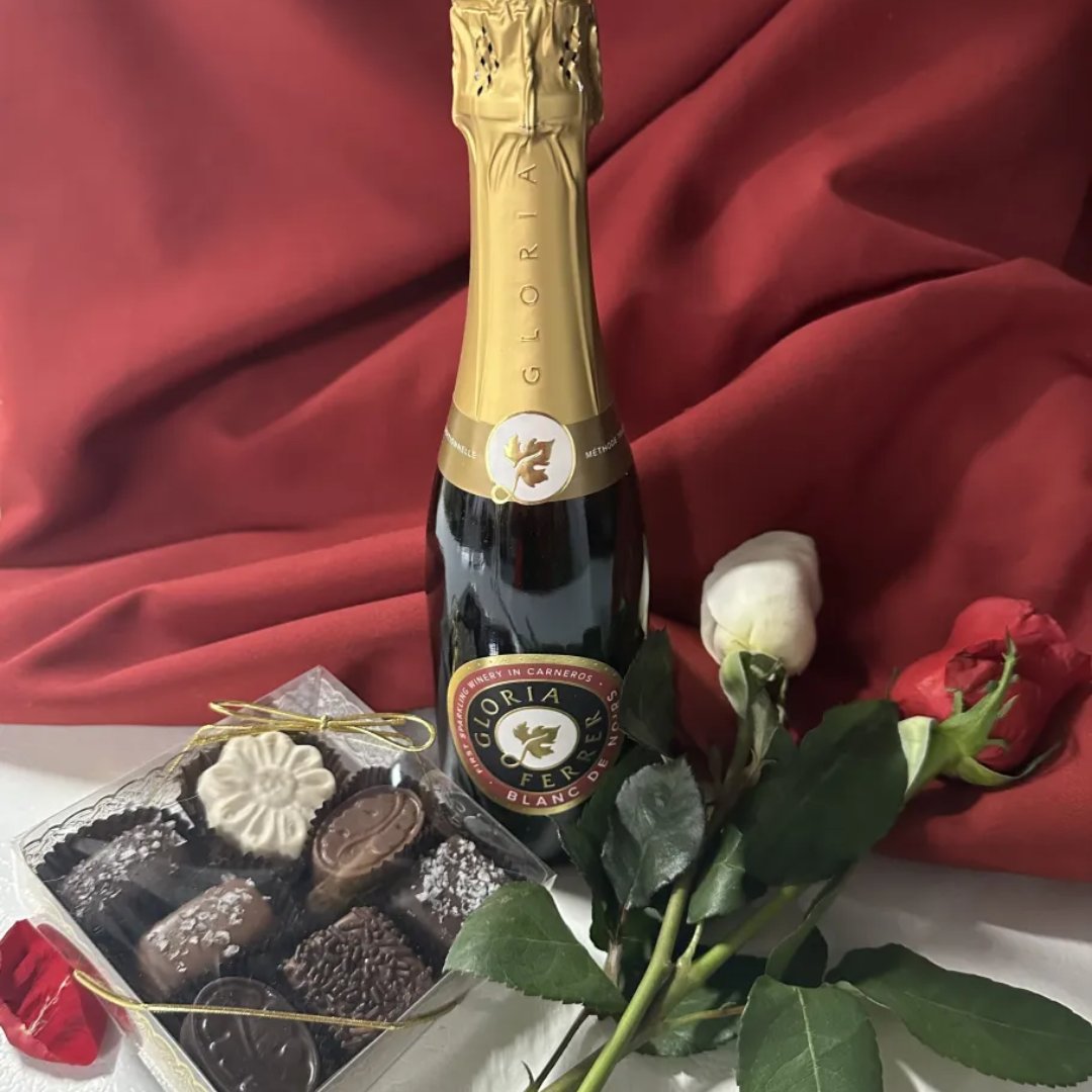 Celebrate Mom in style at The Rose Hotel! 

Surprise her with a weekend retreat filled with indulgent treats - from chocolates and roses to a complimentary bottle of wine. Book now for Friday-Sunday and make this Mother's Day one to remember 🌹

#LuxuryGetaway #MothersDaySpecial