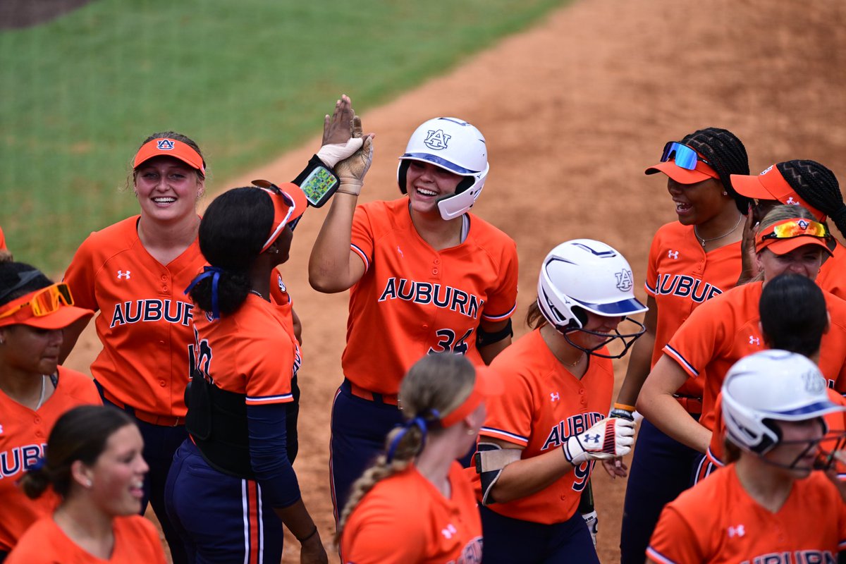 AUBURN TAKES THE SERIES 🐅 Auburn gets the upset win and series win vs. No. 16 Alabama. The final score: 3-0! #NCAASoftball x 📸 @AuburnSoftball