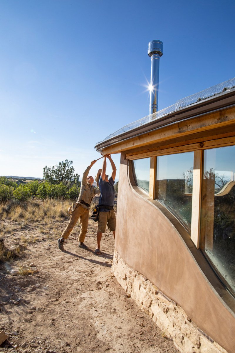 When Benito Steen invited Jenna Pollard to New Mexico to learn more about his ancestral Puebloan craft, she dropped everything and drove from Minnesota to the build site..“Benito works with rock, clay, sand and straw in a way that is an extension of his body and mind,” Jenna…