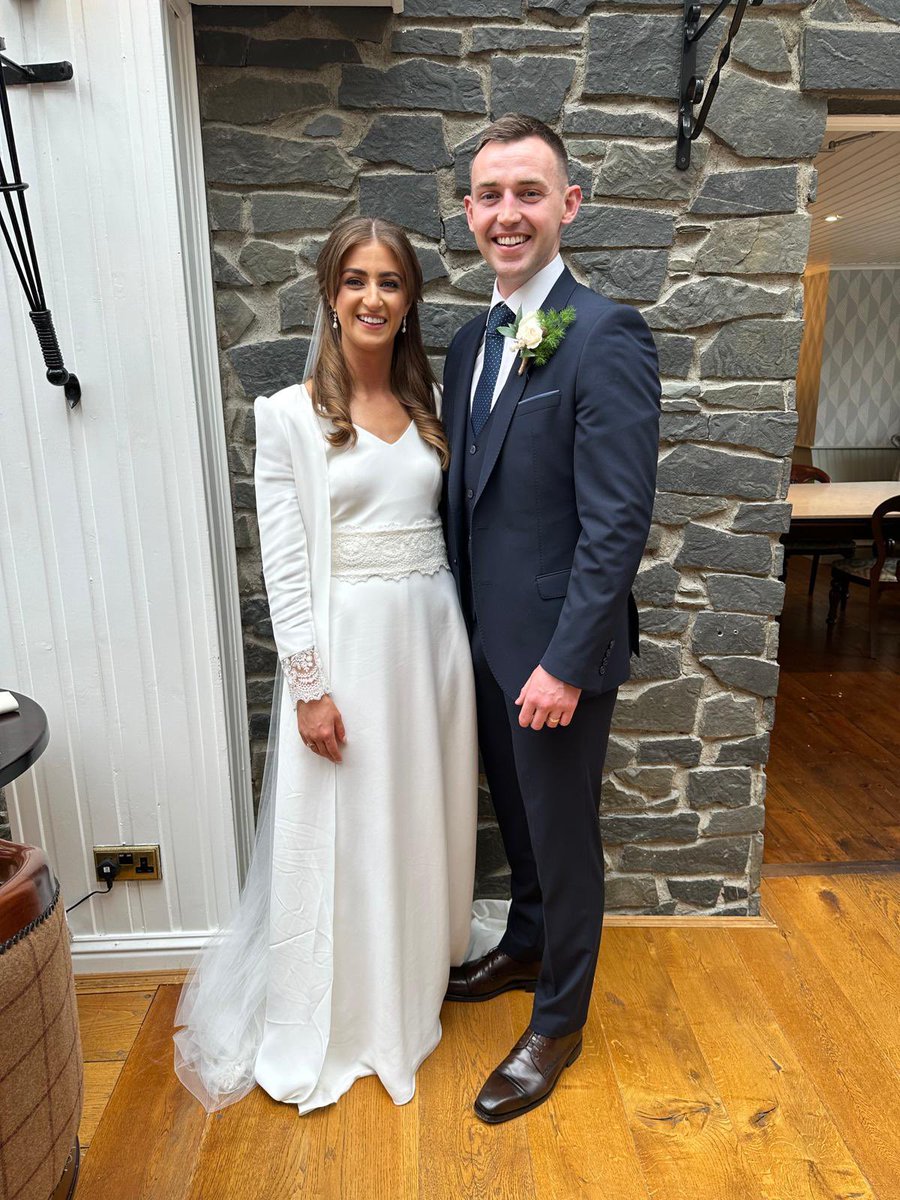 Congratulations to our senior footballer Cahir McCabe and his bride Niamh on their wedding today. Wishing them both a lifetime of happiness from everyone in Glen! 🤵 👰