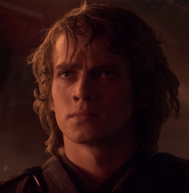deanricksgf's tweet photo. i fully believe anakin would've listened to padme and gave up or at least heard her out if he didn’t see obi wan standing behind her on the ship like a bitch out for blood https://t.co/kL0ow8iQ9i