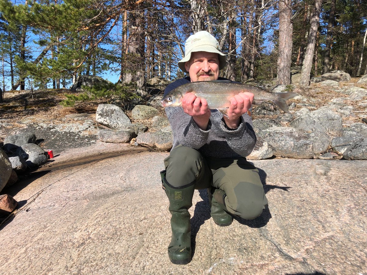 Fishing in Nauvo Parainen with an old very good friend 🤩 Didn’t catch anything but of course he did.