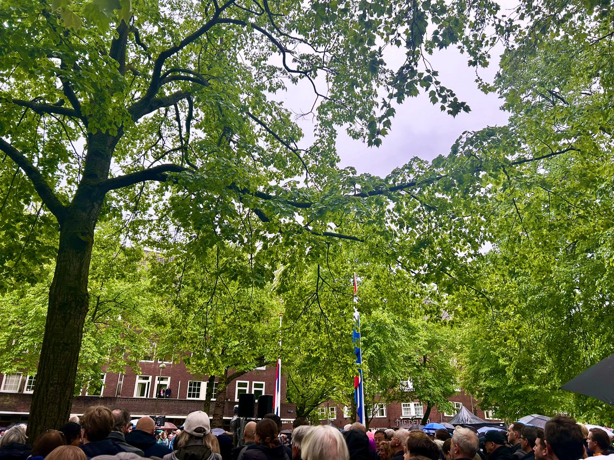 4 mei 2024 #Dodenherdenking #Appollolaan #Amsterdam #Opdatwijnietvergeten #LestWeForget: