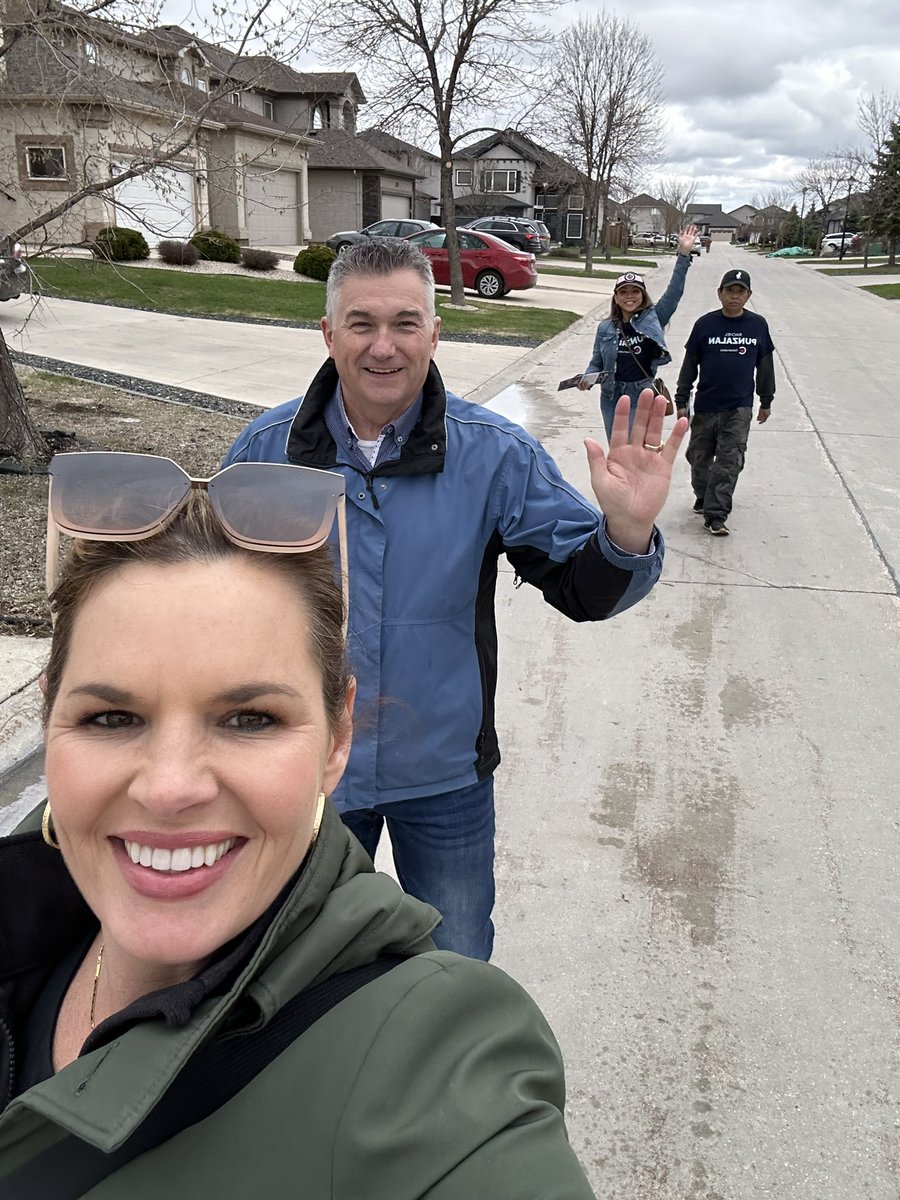 Winnipeg North is ready for change!!

They are ready for common sense @CPC_HQ candidate @RLPpunzalanlaw to:

🎯Build the homes 
🎯Axe the tax
🎯Fix the Budget 
🎯Stop the crime