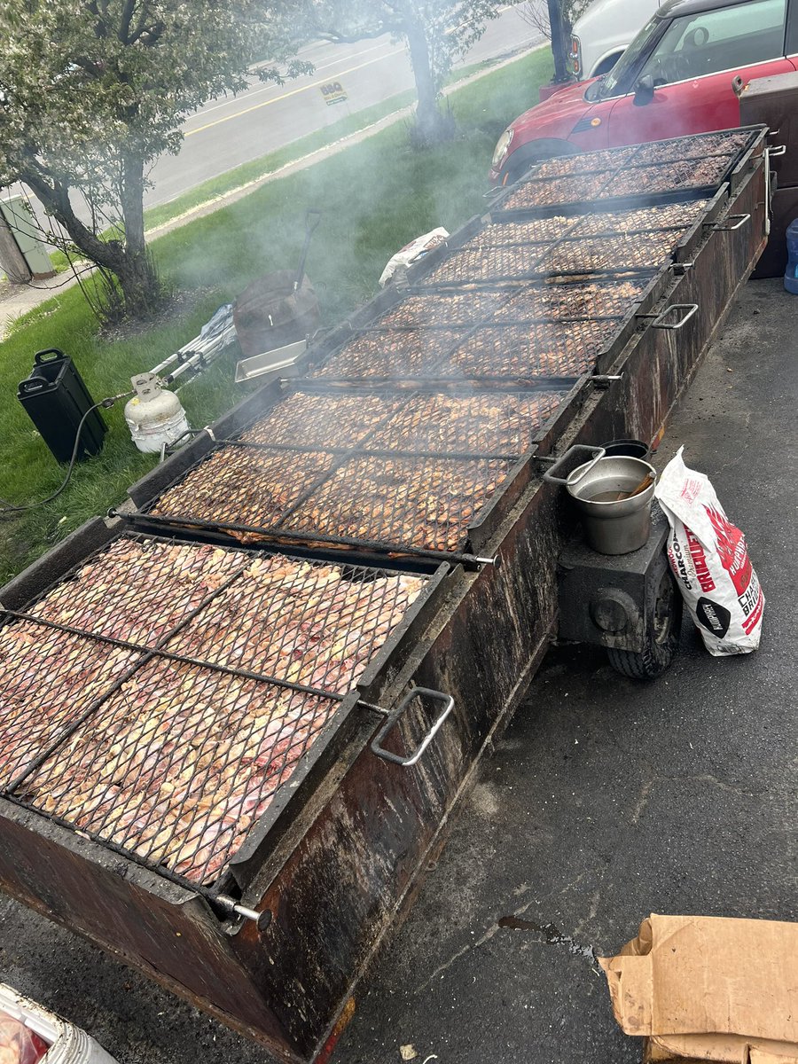 A successful Chicken BBQ Fundraiser today‼️ @GenevaPantherFB @GCSD_Athletics