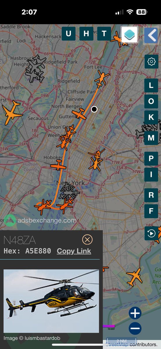 Another Saturday in NYC destroyed by @NYCEDC as at least 6 tourist helicopters fly nonstop loops over Brooklyn & all of southern/western Manhattan—& NJ riverfront communities. This is our city leaders waging environmental damage on its residents, homes, & parks: @StoptheChopNYNJ