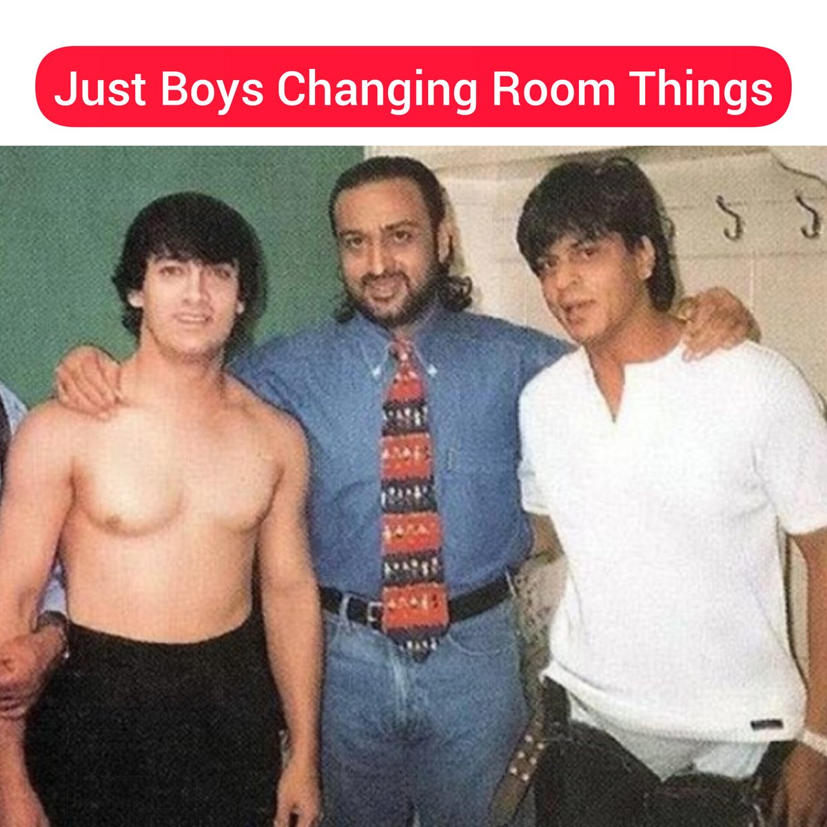 What did I just see? 😂

#AamirKhan #ShahRukhKhan #GulshanGrover #GlamourAlert