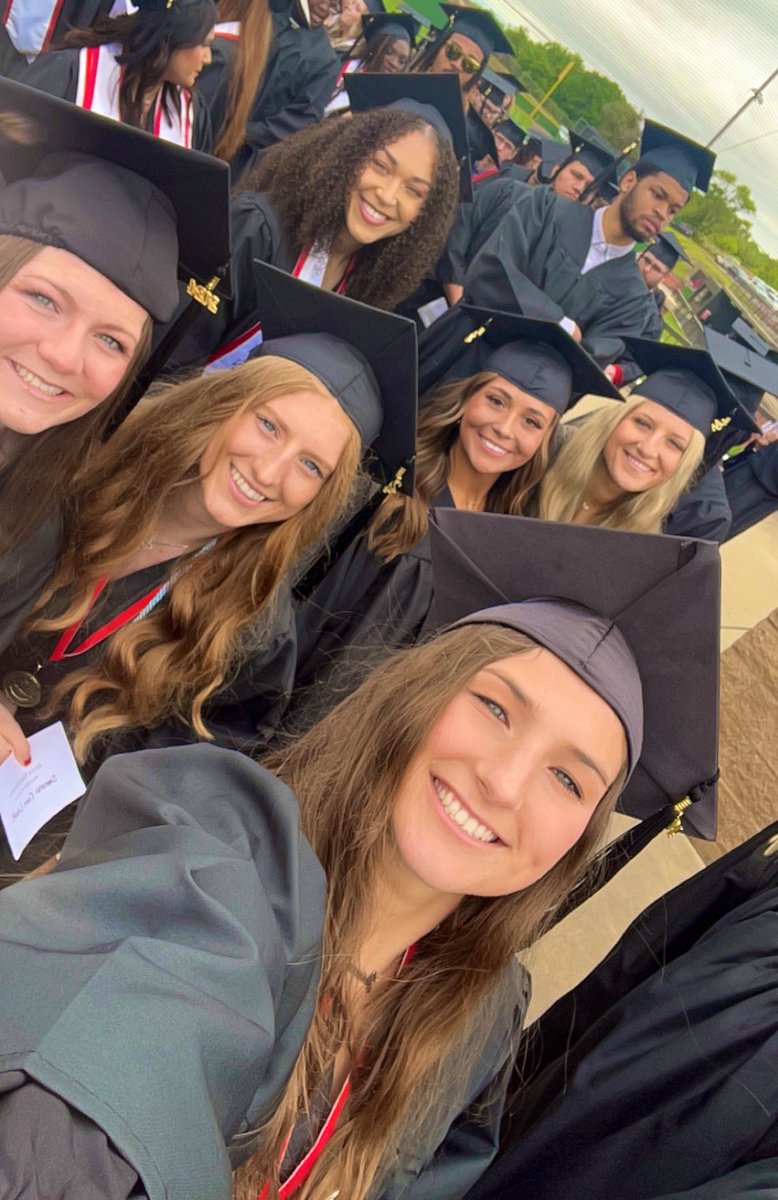 Graduates! 🥹❤️👩🏽‍🎓