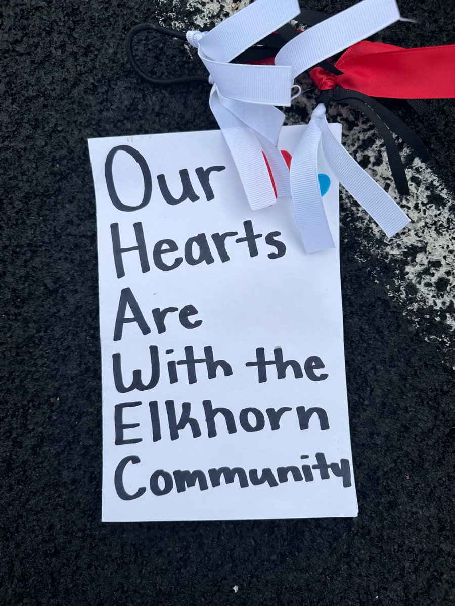 Thank you for the love and support from our opponents, Ralston girls soccer team for thinking of us during a tough week in our community. # StrongerTogether @RalstonSchools