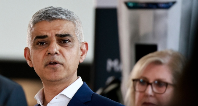 London Mayor Khan Wins Historic Third Term channelstv.com/2024/05/04/lon…